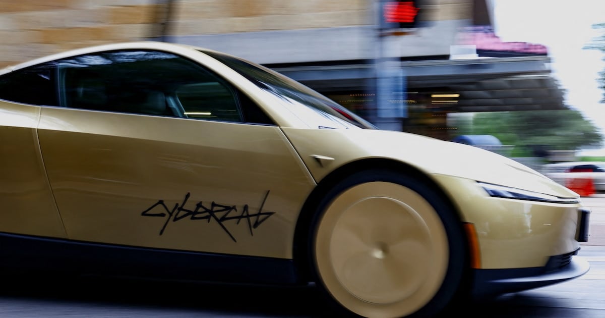 El Cybercab de Tesla queda bajo la lupa: la NHTSA le abre una auditoría y nadie sabe muy bien qué responder