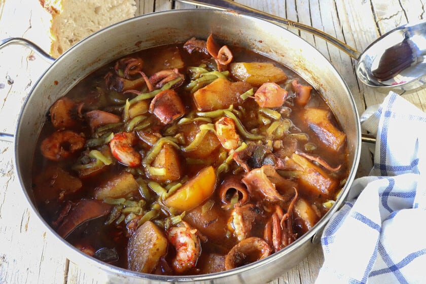 La cocina del puerto en media hora: un guiso de chipirones que se hace casi solo