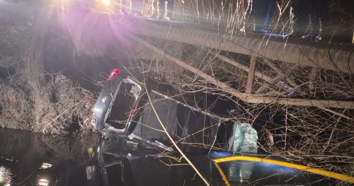 Operativo en el Alto Valle: continúa la búsqueda del niño arrastrado por la corriente en un canal de riego de Fernández Oro