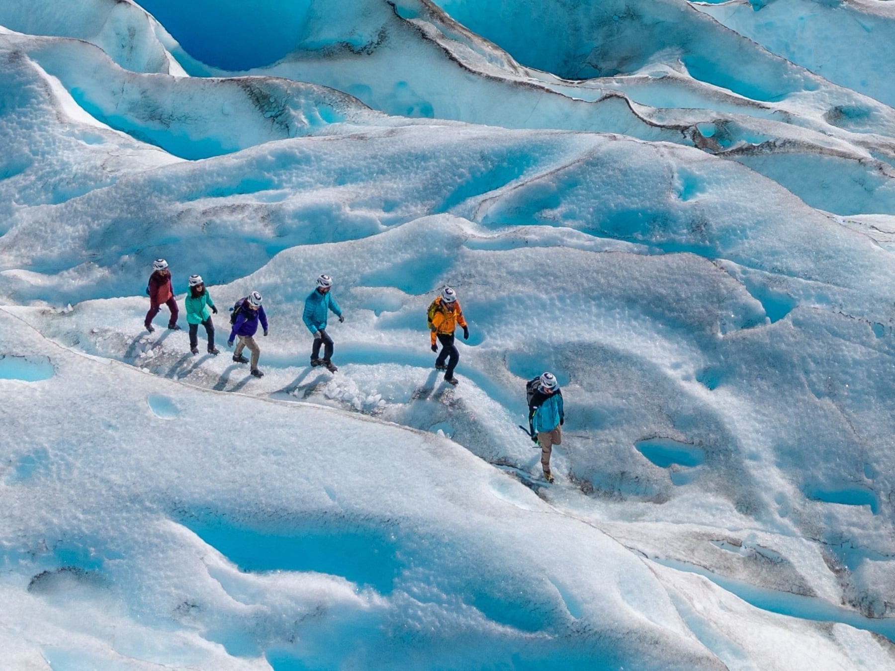 Caminar sobre el Perito Moreno ya no es solo cosa del verano: el hielo abre sus puertas todo el año
