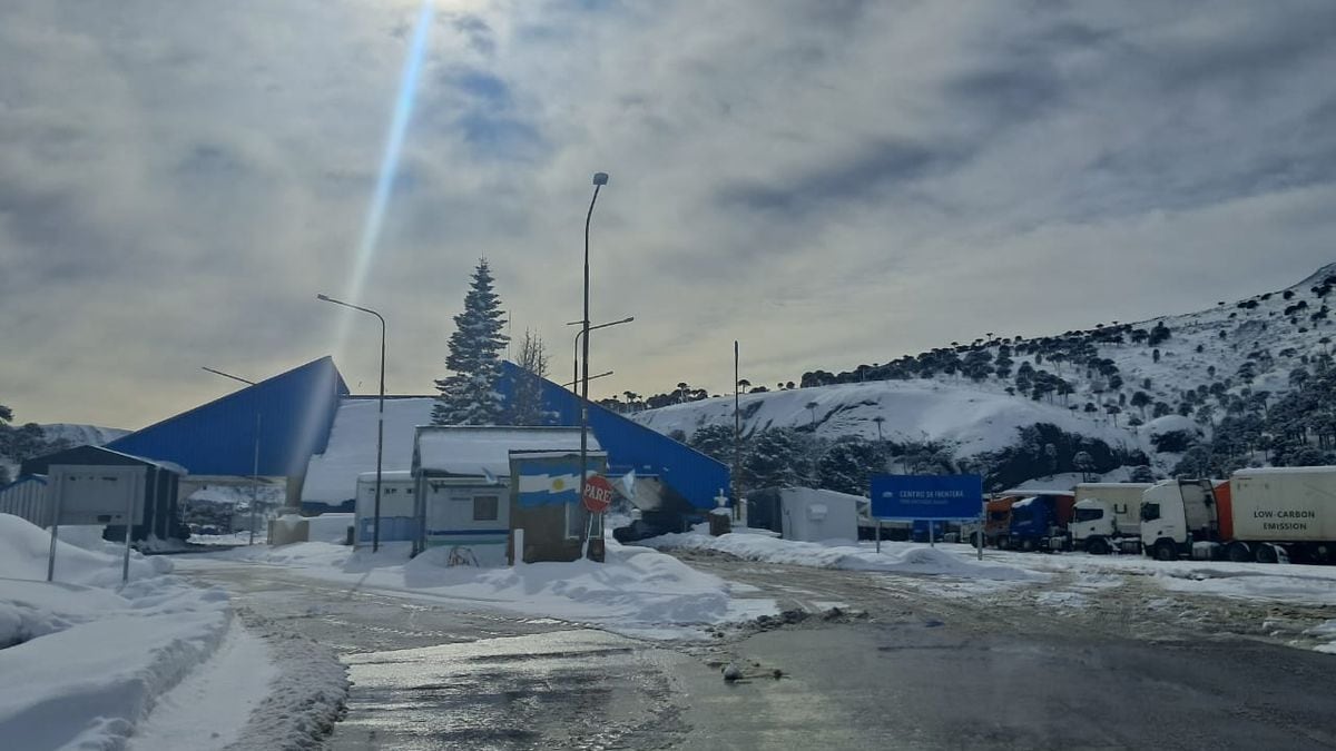 Cordillera con reloj nuevo: cómo quedaron los horarios para cruzar a Chile por Neuquén