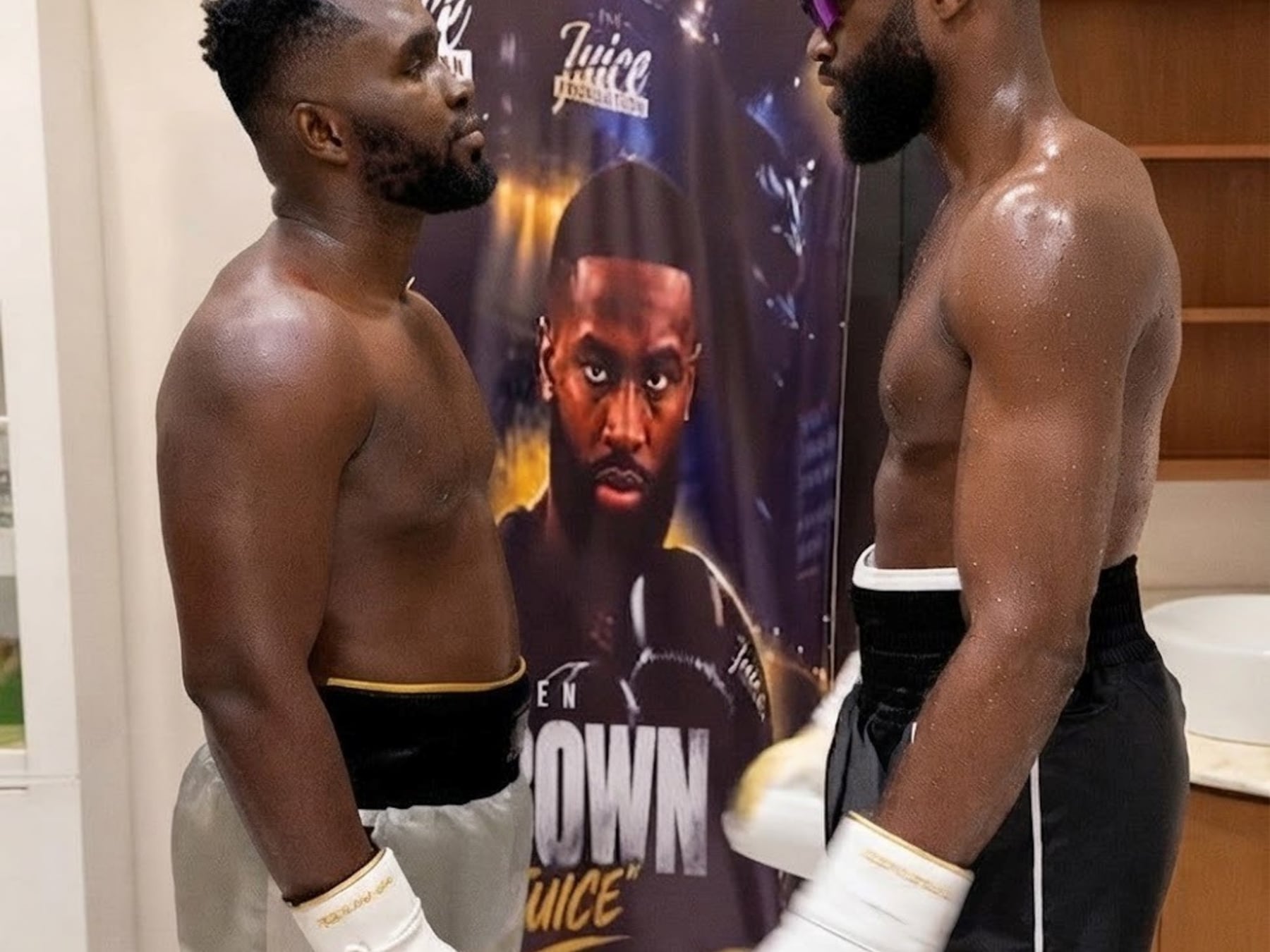 Brown se subió al ring en Nigeria, pero todavía no dejó la camiseta