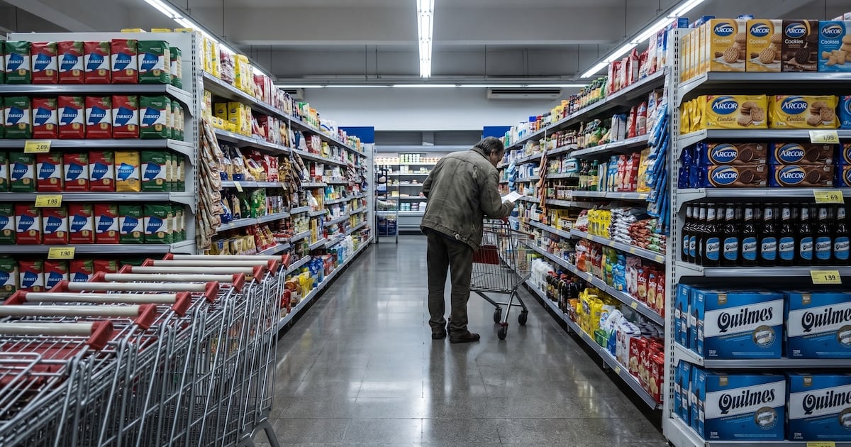 El IPC de agosto cerró en 1,7%: vivienda y servicios públicos lideraron los aumentos y la ropa se abarató