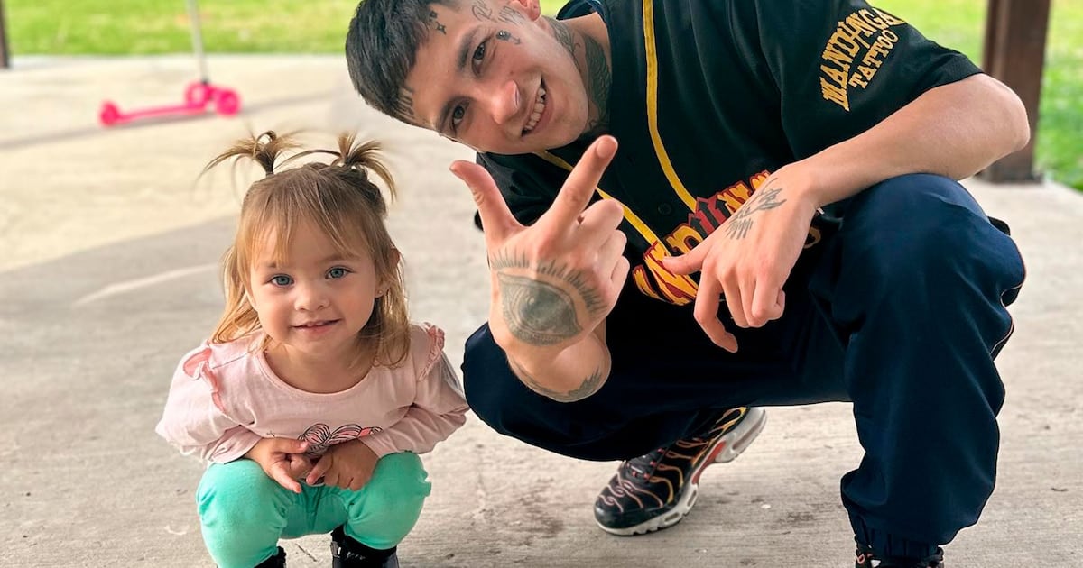 Jamaica sopló cinco velas y su padre eligió la risa de siempre para festejarlo
