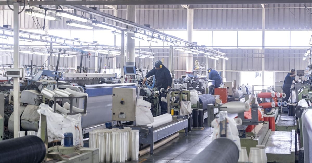Pymes industriales sostienen el empleo a costa de menor producción: 50.000 puestos perdidos desde 2023