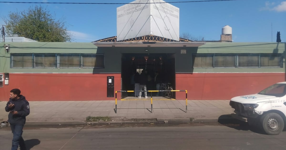 Un revólver en la mochila de un alumno de 15 años se disparó dentro de un colegio privado de La Matanza