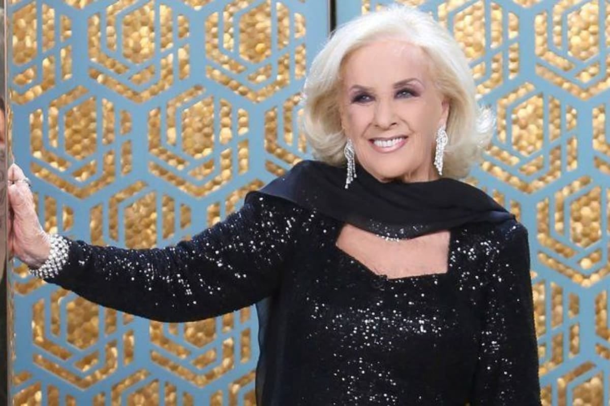 Mirtha vuelve al Mater Dei: la mesaza que se interrumpe otra vez