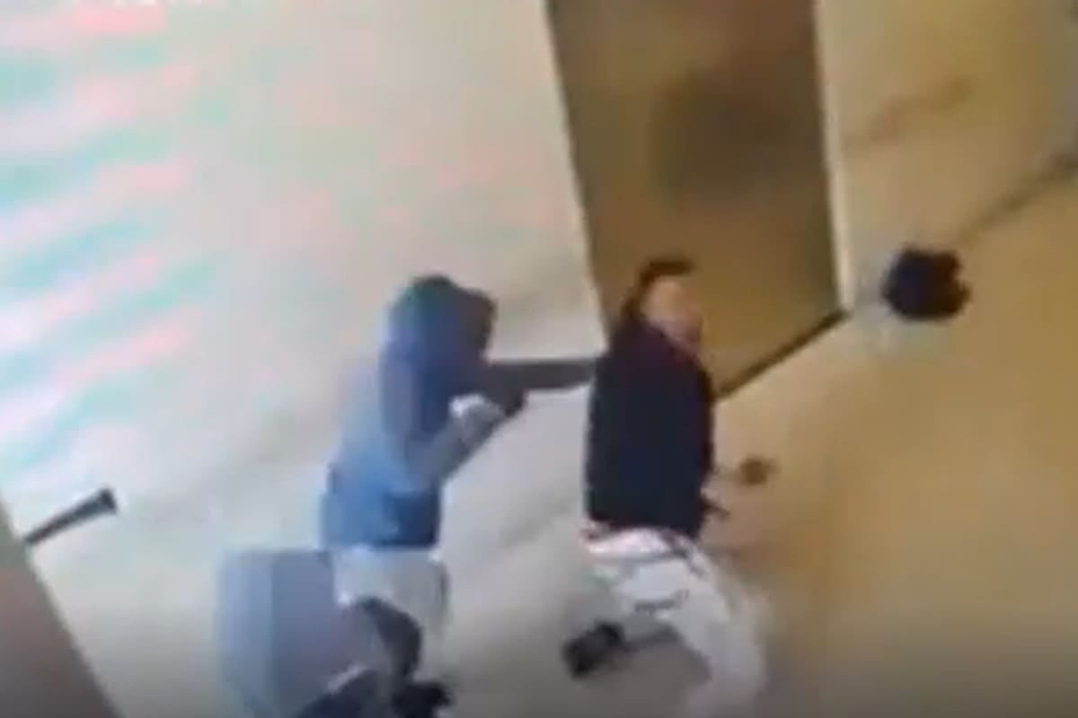 Los pibes del banco le dieron una paliza al chorro que se quiso hacer el vivo en Lomas del Mirador