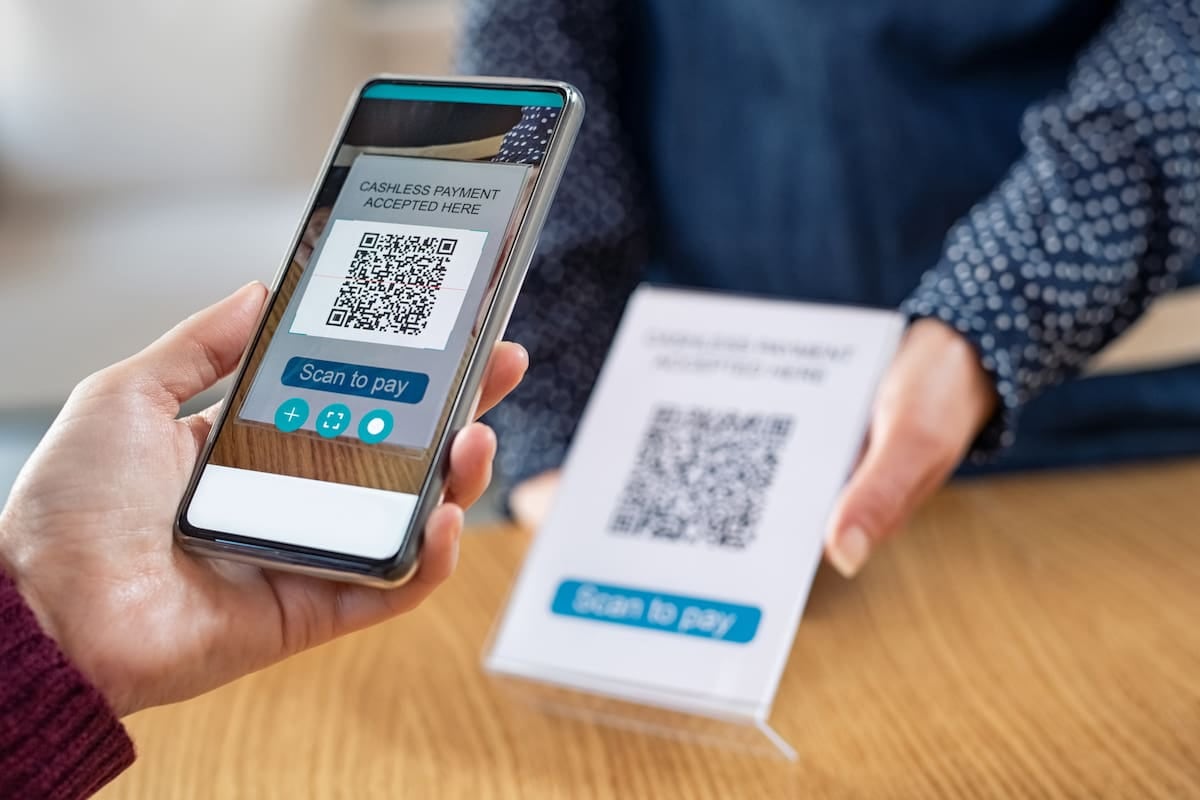 Los pagos con QR treparon 67,5% interanual y desplazaron a las tarjetas en las operaciones minoristas