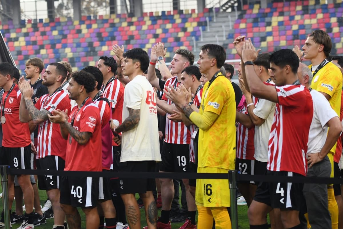 Central levanta la Supercopa entre penales, quejas y un final que dejó más ruido que fútbol