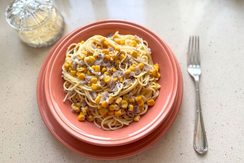 Espaguetis con choclo dorado: la pasta cremosa que se arma en media hora