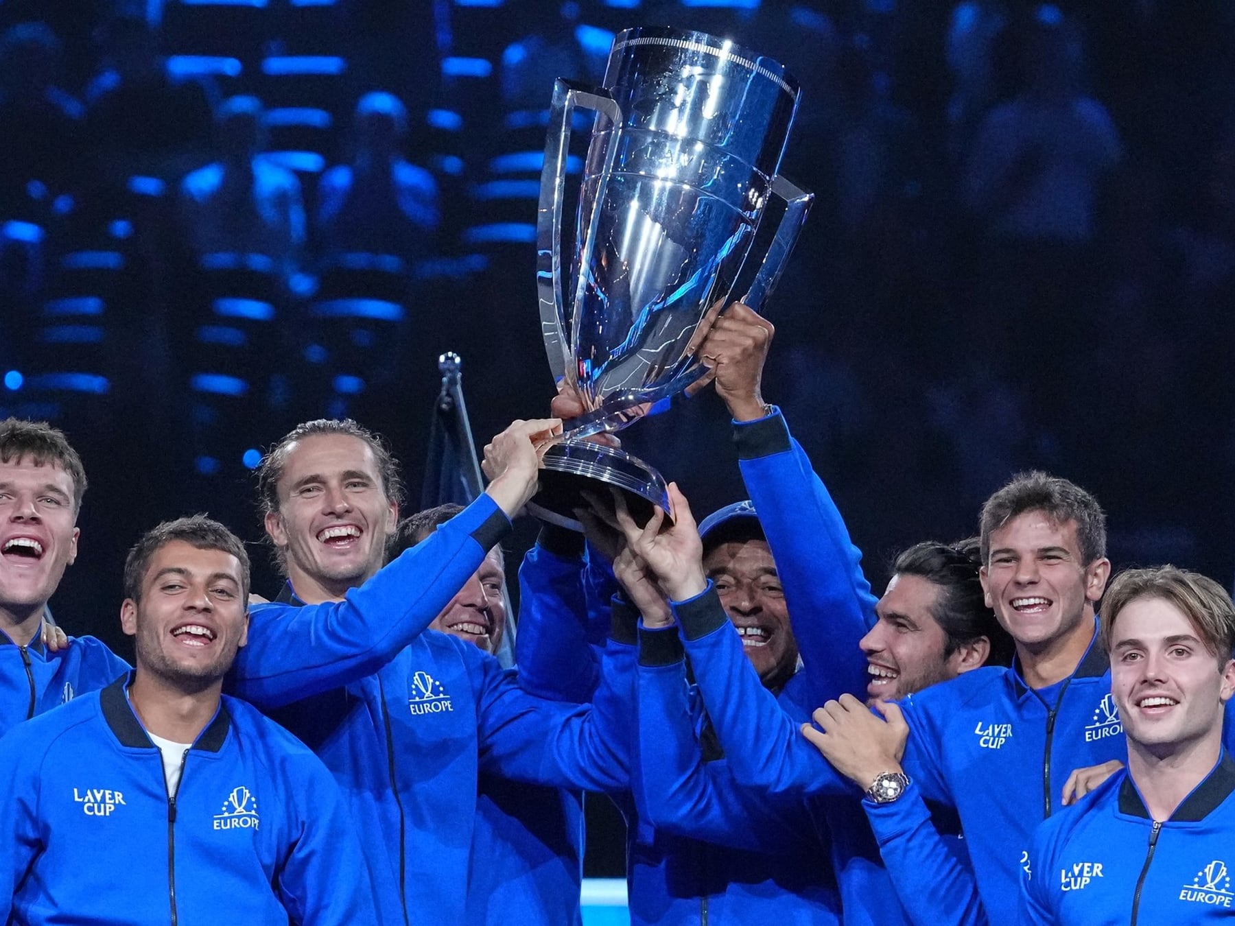 Zverev bajó la persiana y Europa volvió a ser Europa: Cerúndolo entró, perdió y se quedó en el banco