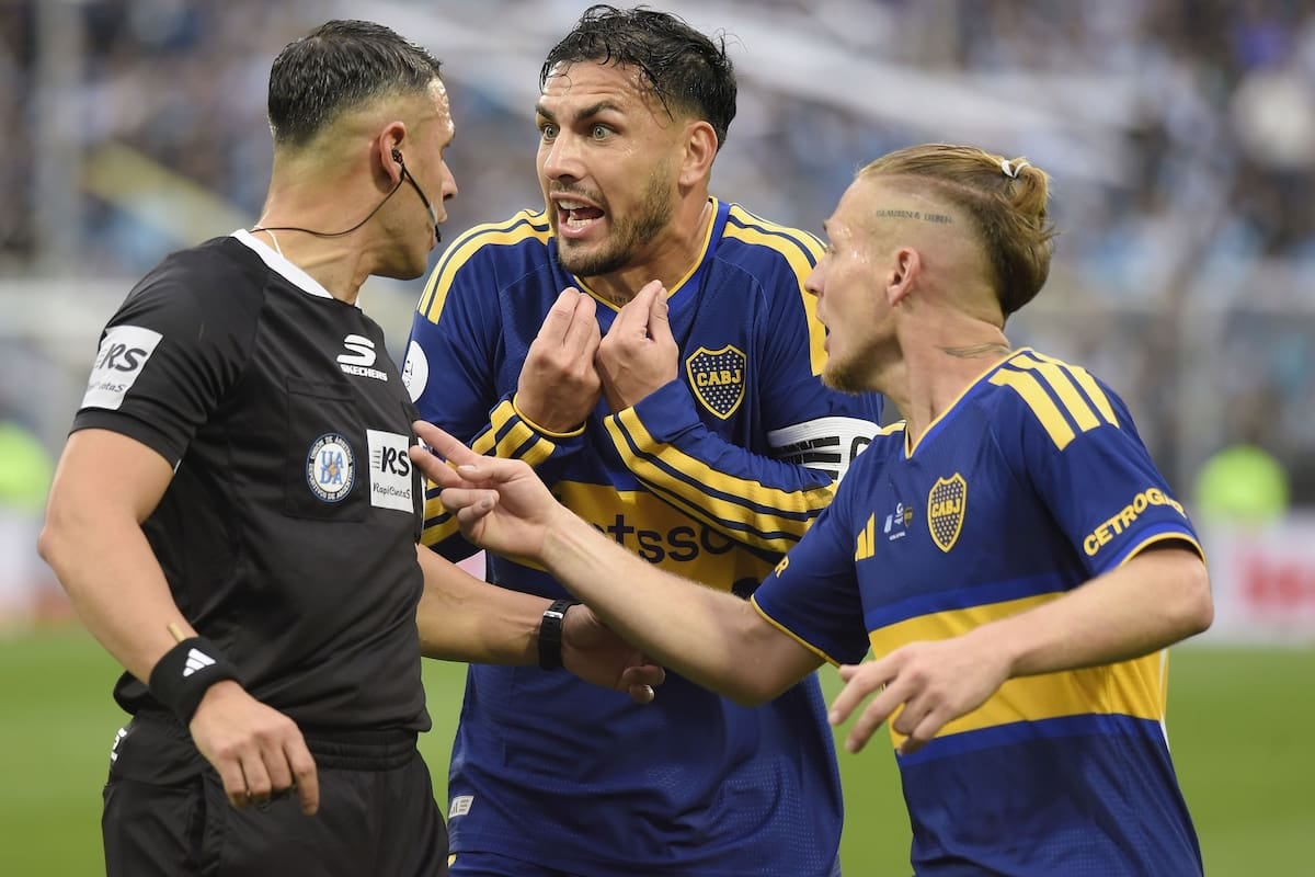El Ventarrón de Valencia: Boca bailó a Racing con un triplete y va por todo