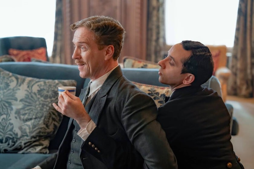Entre paredes de mansión y enredos de alcurnia: así se arma "Fackham Hall", la comedia que le toma el pelo a los dramas de época