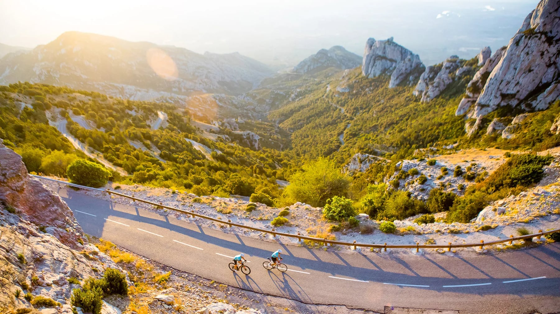 Una vuelta completa a Cataluña en auto: la ruta que une el mar y la montaña sin apuro