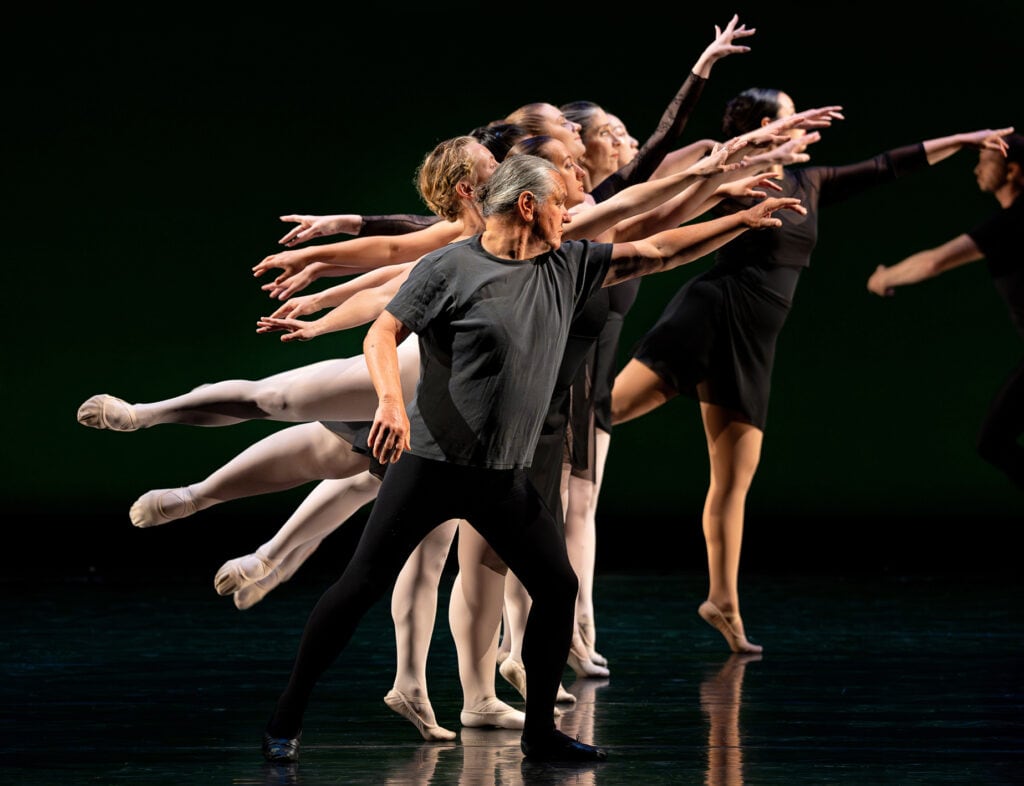 El Baile Infinito sube a escena en el Cine Teatro Español con una entrada que se paga con un alimento