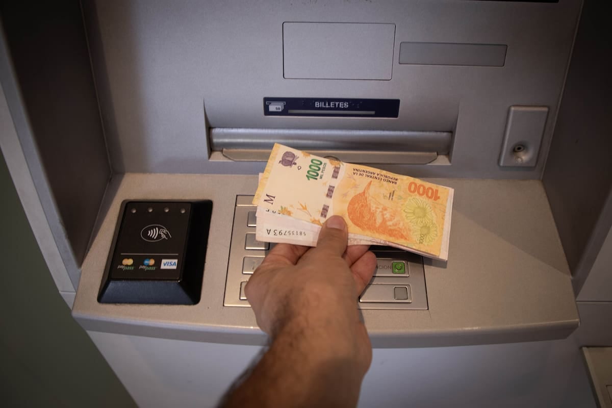 La banca argentina opera con 672 sucursales menos desde 2019 en medio de una migración masiva hacia los canales digitales