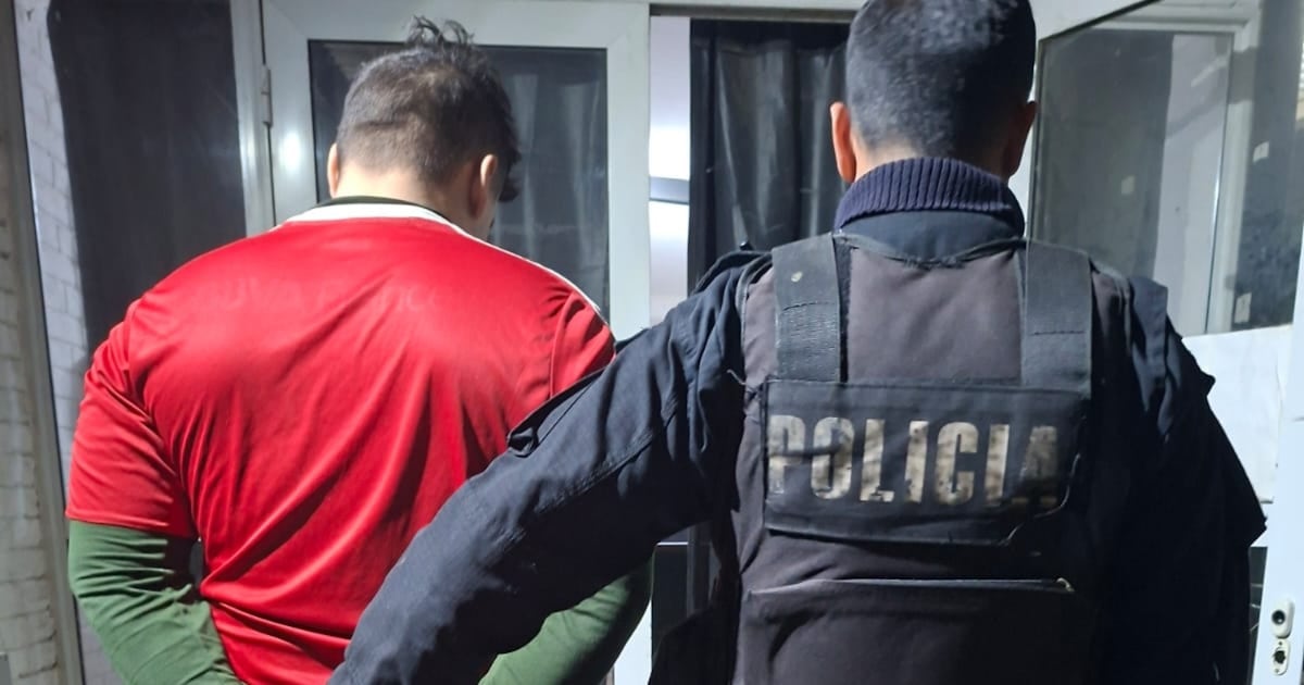 Detienen a un ex policía exonerado por narcotráfico como único sospechoso del femicidio de una joven de 26 años en una pensión rosarina