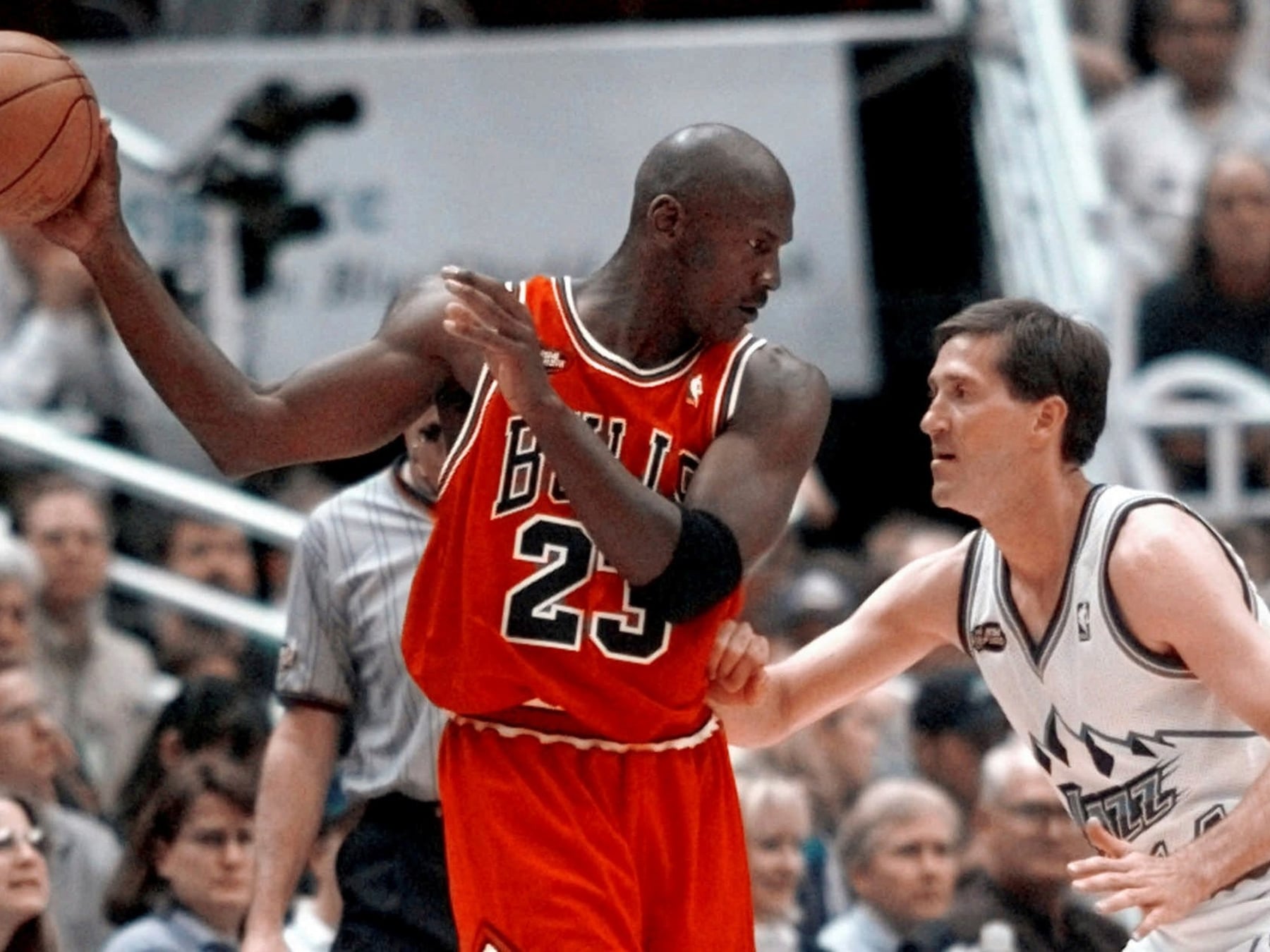 Catorce millones por una camiseta: el negocio de colgarse la piel de Jordan ya parece un mercado de arte
