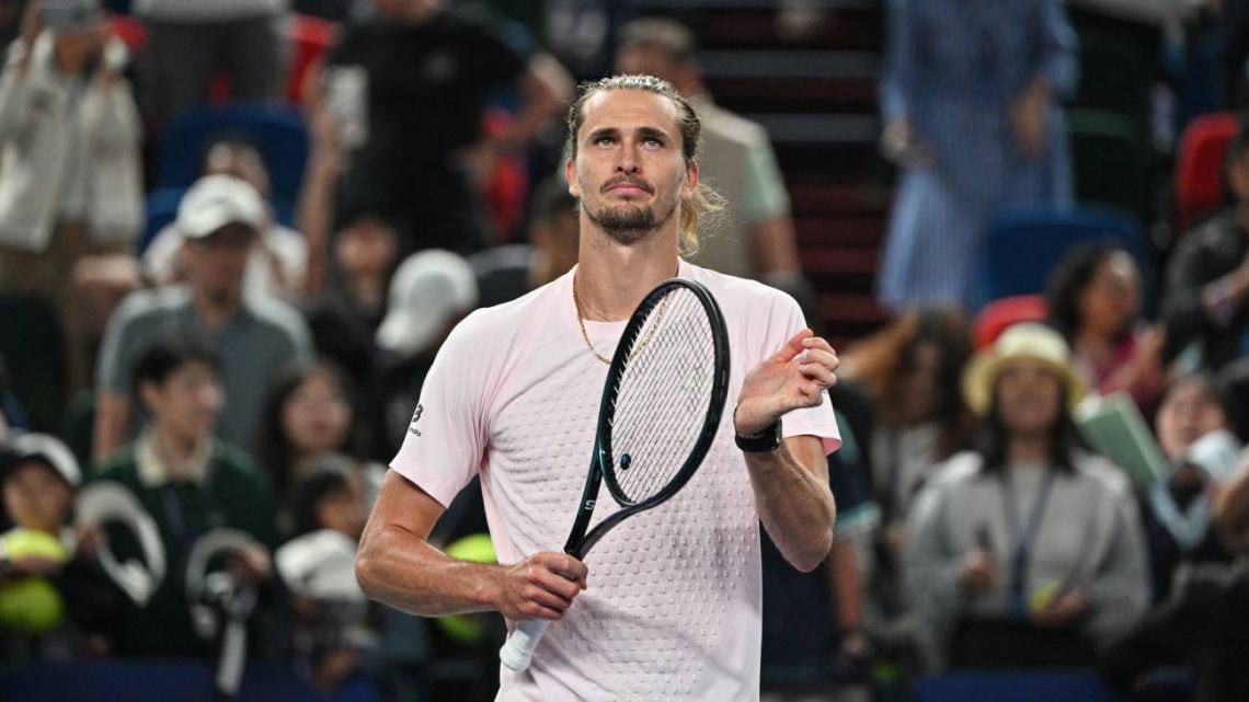 Zverev bancó la tormenta de Bublik y sacó pasaje a cuartos en Shanghái