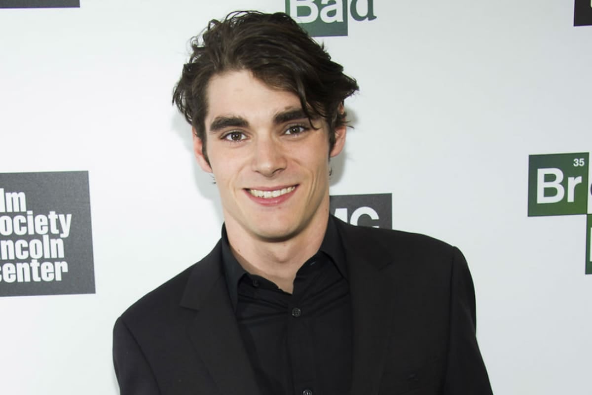 Se apagó la voz de un hijo que enseñó a mirar distinto: adiós a RJ Mitte, el rostro de Walt Jr.