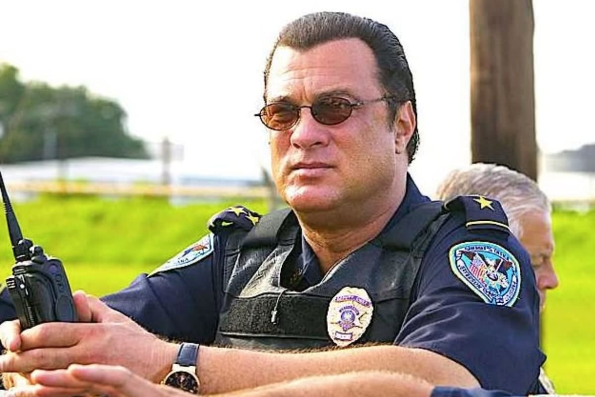 Steven Seagal se calzó la chapa en Texas: de la pantalla al operativo