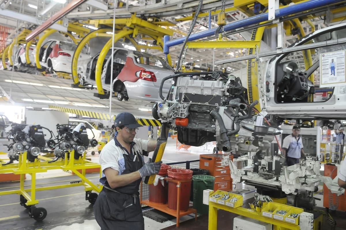 La industria manufacturera operó al 58,5% de su capacidad en agosto y quedó por debajo del registro de 2025