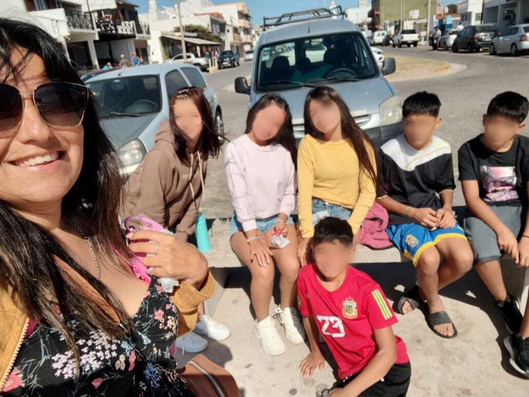 De dos a nueve en una misma casa: la historia de María Laura, que adoptó a seis hermanos y quedó embarazada