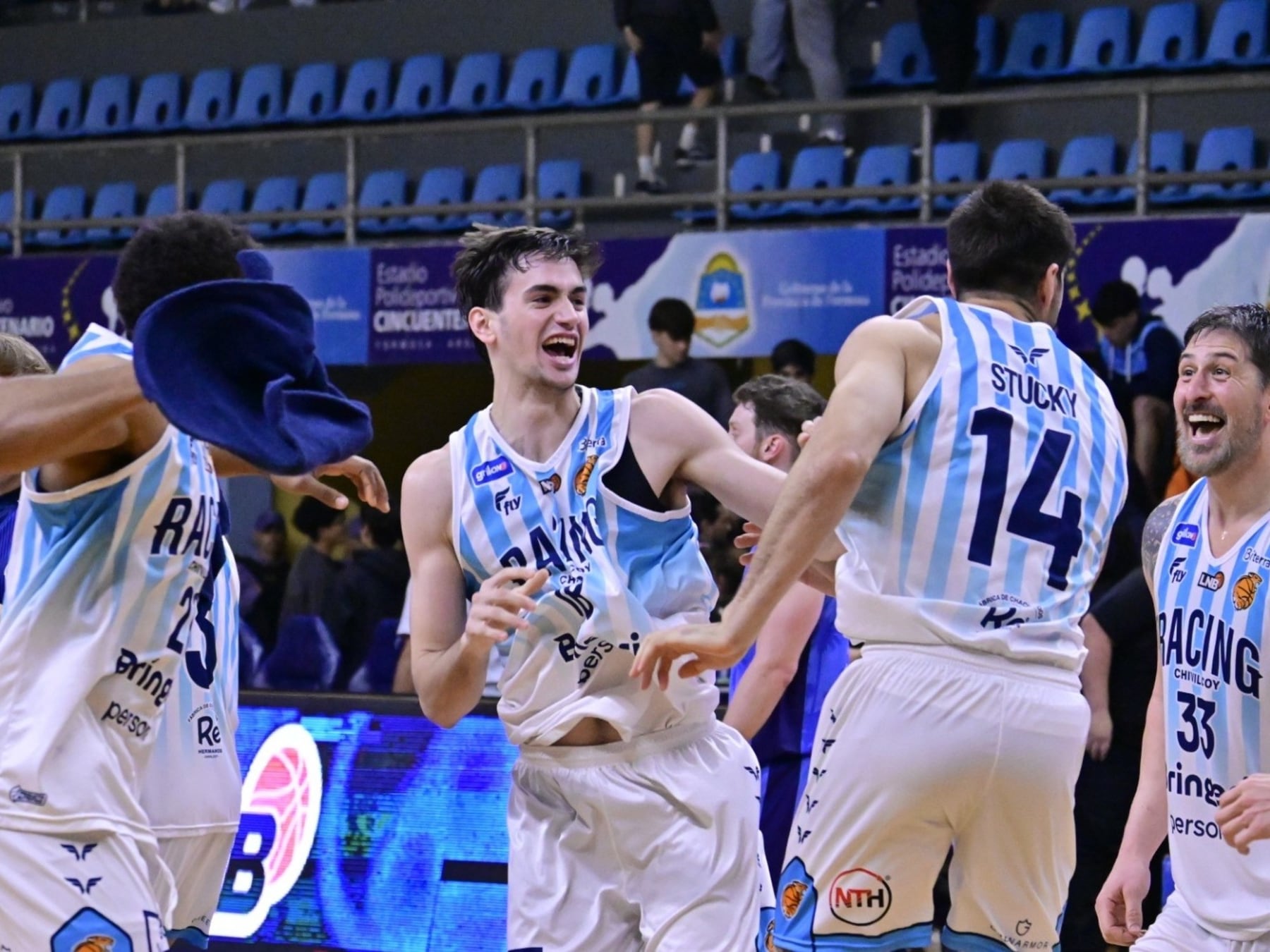 Racing de Chivilcoy se sacó el buzo de héroe en Formosa y ganó en suplementario