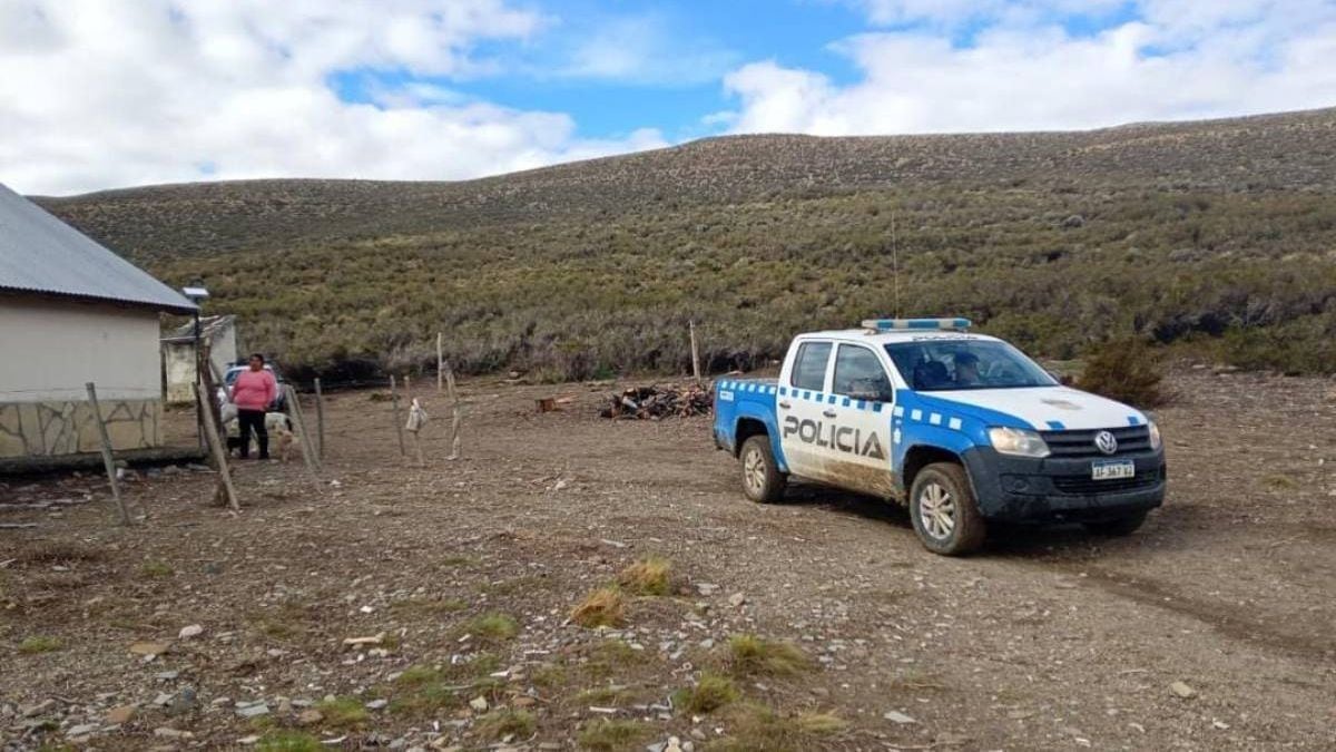 Siete días a la intemperie del barro: la odisea de una madre y sus tres hijos en la meseta neuquina
