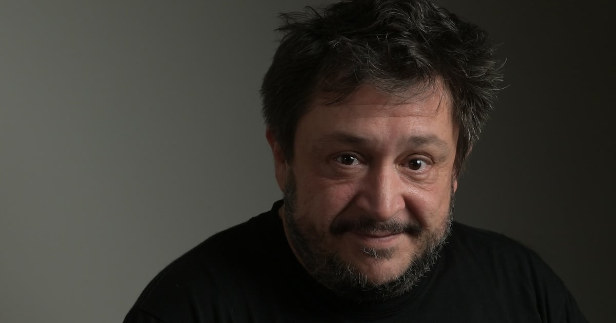 Una novela negra en el mundo del cine independiente: dieciocho inversores denuncian a Hernán Casciari por siete proyectos que, prometen, nunca rindieron