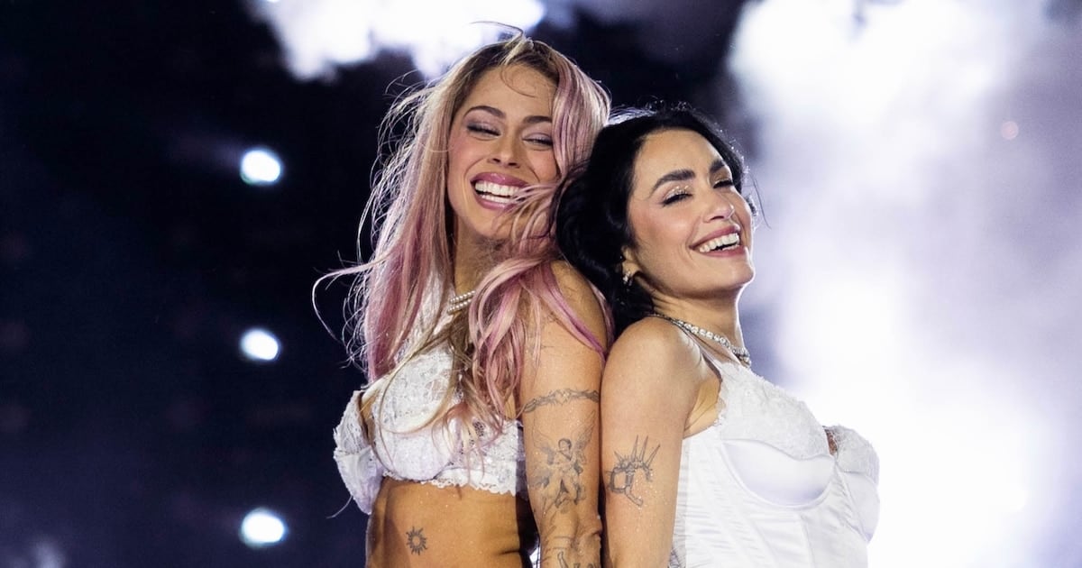 Lali Espósitoetín a Tini y Marilina Bertoldi en una noche de»،bodas y rock