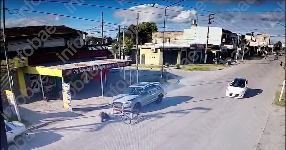 Guernica: un adolescente está grave tras ser atropellado y detuvieron al conductor de una camioneta